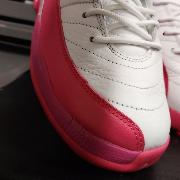 Retro Jordan 12 Dynamic Pink size 7.5 youth - Picture 8 of 12